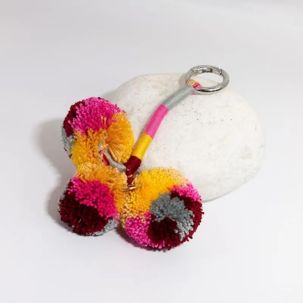 Colorful Pompom Wayuu Keychains - Picture 7 of 8